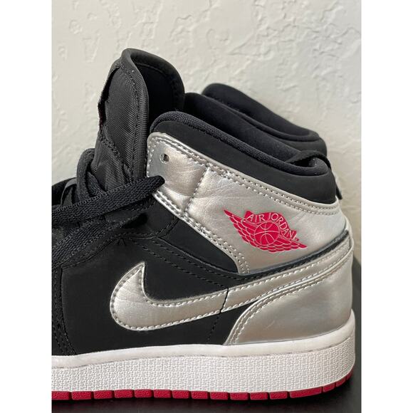 Nike Air Jordan 1 Mid Johnny Kilroy Black Red Silver Youth 4.5 - Picture 2 of 12